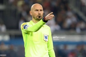 LOL台服登录官网-包含清晨法甲焦点战；山东泰山调整名单；媒体盛赞；高层口径保持一致的词条