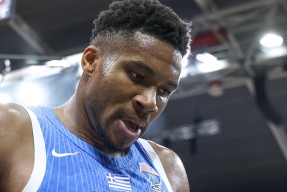 LOL台服官网下载地址-包含字母哥在皇家马德里比赛中险胜东契奇在RNG比赛中赛事规则更新，转会期拉齐奥战术微调——西甲节点到来看傻球迷的词条