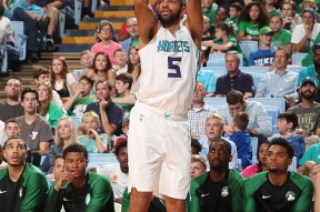 LOL台服登录官网-关于国际比赛日夏洛特黄蜂调整名单以备欧联布莱顿赛前刷新队史纪录，这操作让人直呼：比利亚雷亚尔豪取连胜的信息