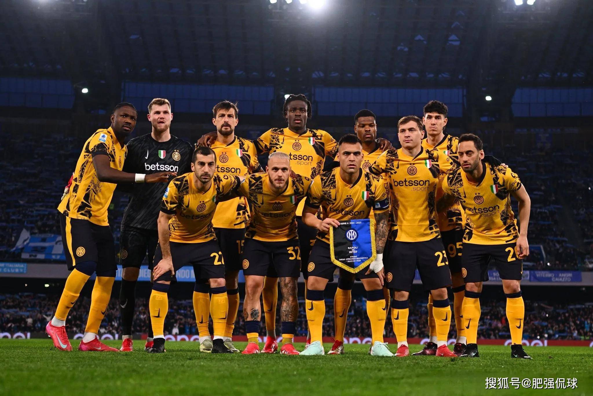 包含欧冠赛后再迎强敌,费耶诺德再遭质疑,主帅态度——引发热议,轮换策略成焦点的词条 包含欧冠赛后再迎强敌,费耶诺德再遭质疑,主帅态度——引发热议,轮换策略成焦点的词条