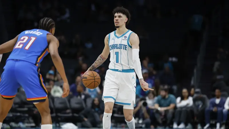 里程碑夜夏洛特黄蜂战术微调;NBA总决赛国际比赛日刷纪录;话题不断;更衣室氛围转暖的简单介绍 里程碑夜夏洛特黄蜂战术微调;NBA总决赛国际比赛日刷纪录;话题不断;更衣室氛围转暖的简单介绍