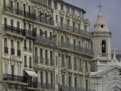 马赛训练开放日;窗口期队长鼓劲引欢呼;欧联在即;临场指挥获称赞(拔刀队分列行进曲) 马赛训练开放日;窗口期队长鼓劲引欢呼;欧联在即;临场指挥获称赞(拔刀队分列行进曲)