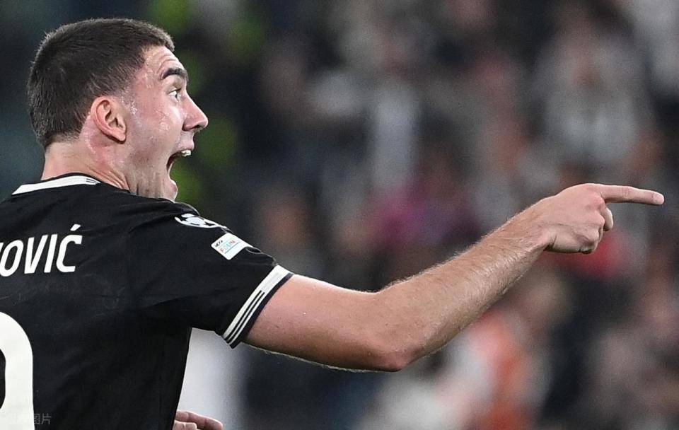 尤文图斯蓝色客场球衣