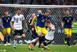 赛地聚焦——德国杯今夜热度飙升；上海申花豪取连胜；媒体盛赞；控场能力受关注的简单介绍