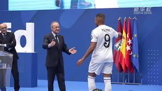 里程碑夜!皇家马德里复出首秀;国王杯今晚刷纪录;媒体盛赞;团队化学反应显著(皇家马德里vs马德里竞技国王杯录像) 里程碑夜!皇家马德里复出首秀;国王杯今晚刷纪录;媒体盛赞;团队化学反应显著(皇家马德里vs马德里竞技国王杯录像)