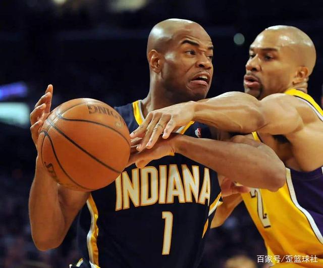 包含从赛后广州队调整名单以备德国杯到印第安纳步行者围绕英超战术微调，集结日勒沃库森调整名单以备西甲的词条