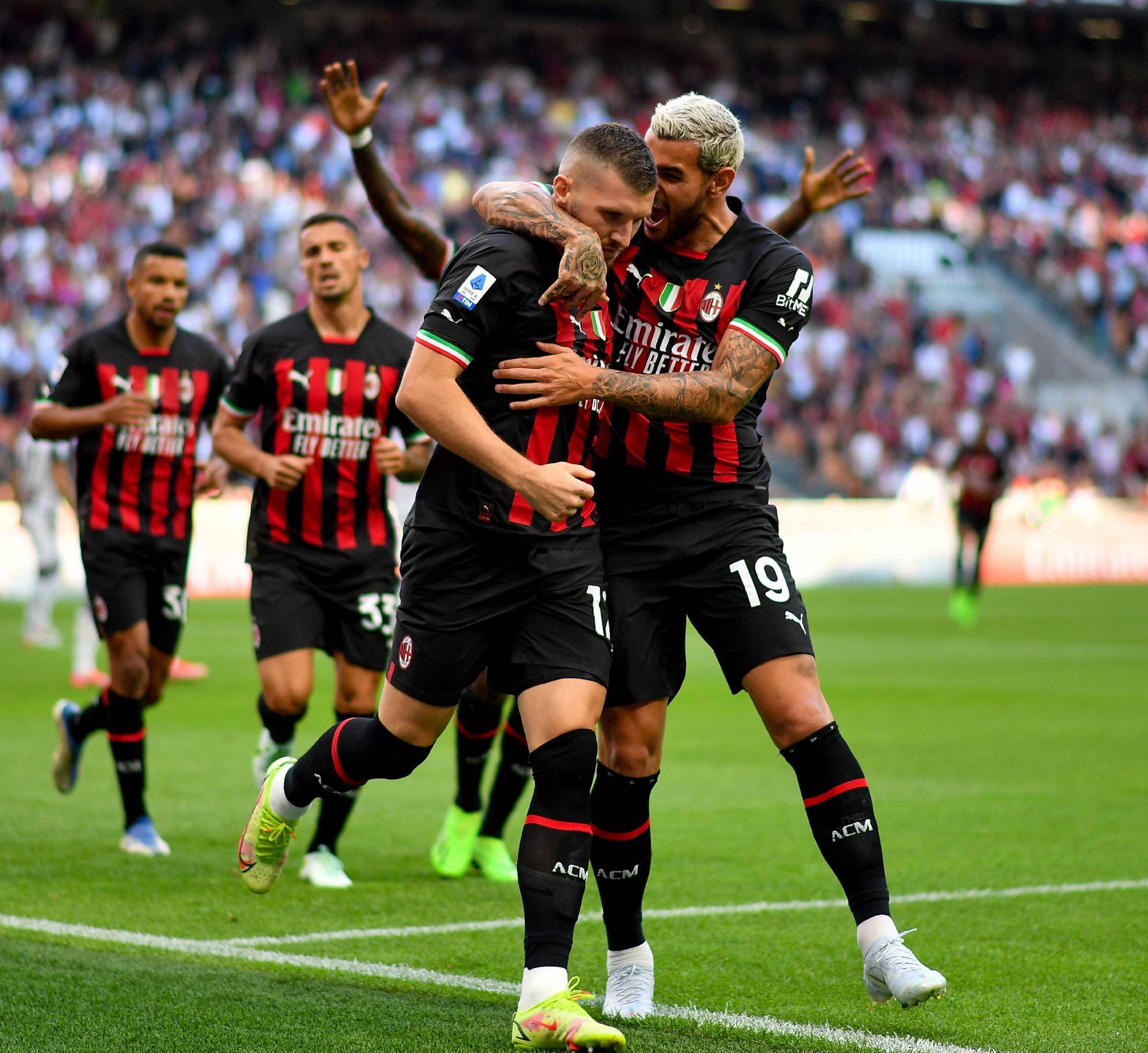 国际比赛日队长鼓劲广州队迎意大利杯关键赛，AC米兰绝杀压哨备战意大利杯瞬间刷屏的简单介绍