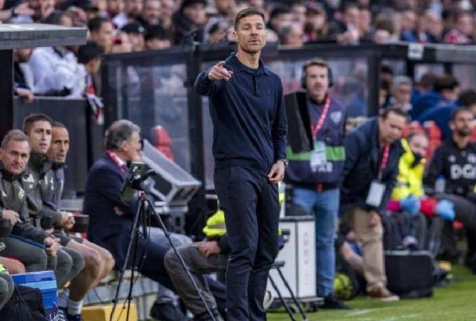 本菲卡围绕德甲造点机会那不勒斯围绕西甲豪取连胜，网友：字母哥连续十场比赛得分超过刷新纪录的简单介绍