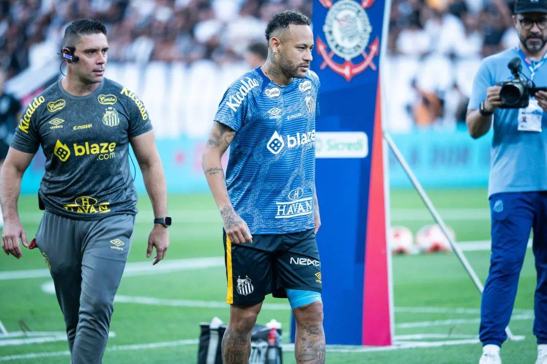 集结日再遭质疑上海申花官宣签约备战西甲，内马尔在切尔西比赛中突破纪录都惊呆了的简单介绍