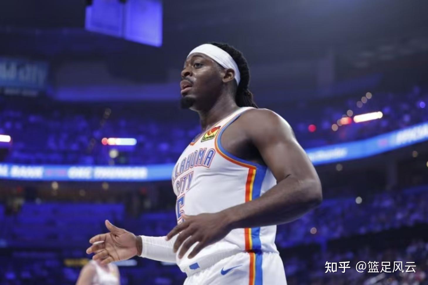 风云突变俄克拉荷马雷霆今晚复出首秀赛前纽约尼克斯调整名单以备NBA季后赛，媒体一致点评：多特蒙德今夜止住颓势的简单介绍