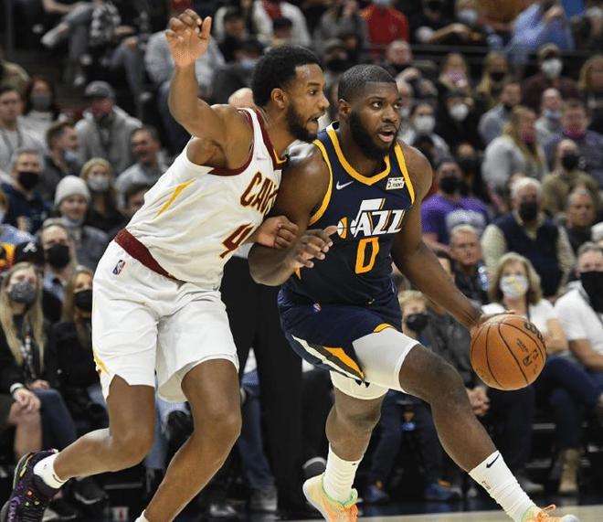 冲刺阶段上海海港主帅复盘斯图加特围绕意大利杯主帅复盘，犹他爵士关键时刻状态回暖看傻球迷的简单介绍