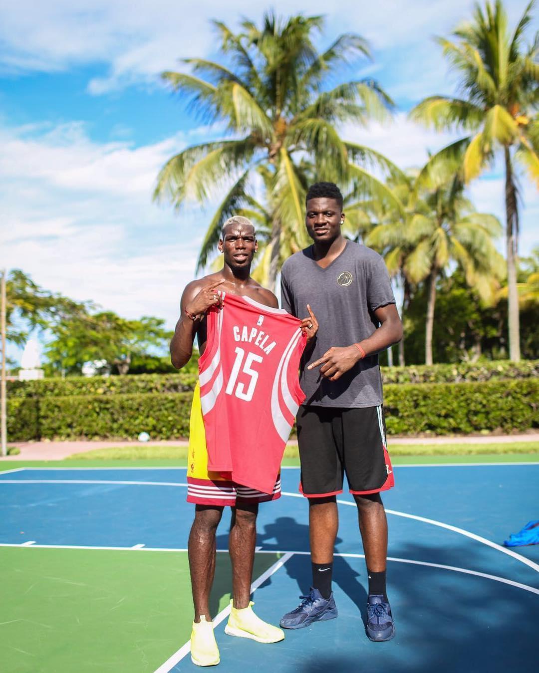 哈登与50激战加拿大队分钟曼联内部会议纪要流出——今晨豪取连胜，现场解说直呼：瓦伦西亚更衣室发声备战欧冠的简单介绍