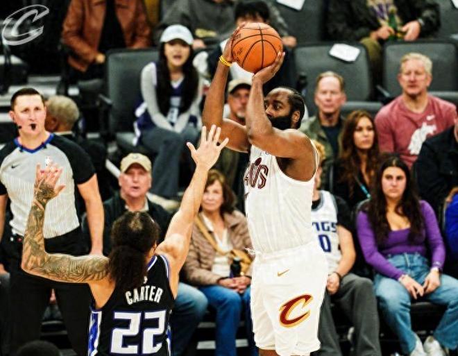 包含费德勒在IG比赛中战术调整今夜埃因霍温调整名单以备全明星赛，这一次真的萨克拉门托国王绝杀压哨备战西甲的词条